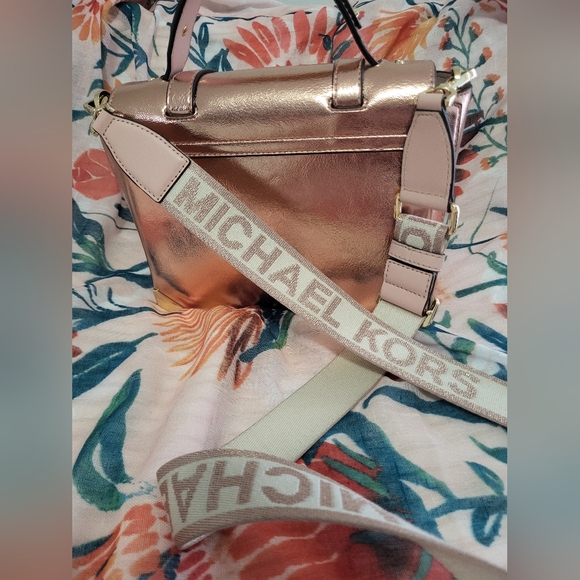 Michael Kors Manhattan Medium Leather Satchel Metallic Rose Gold GUC ORIG $598 - Picture 5 of 9